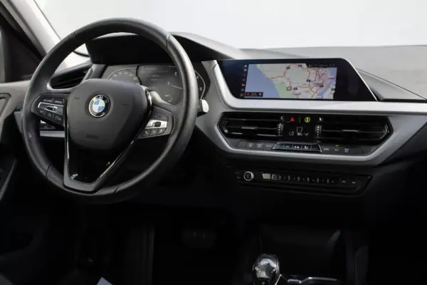 BMW 116 2020 - 17990 EUR, 140000 km - AUTO.MOTO.pt - 140000km - foto 24 de 38