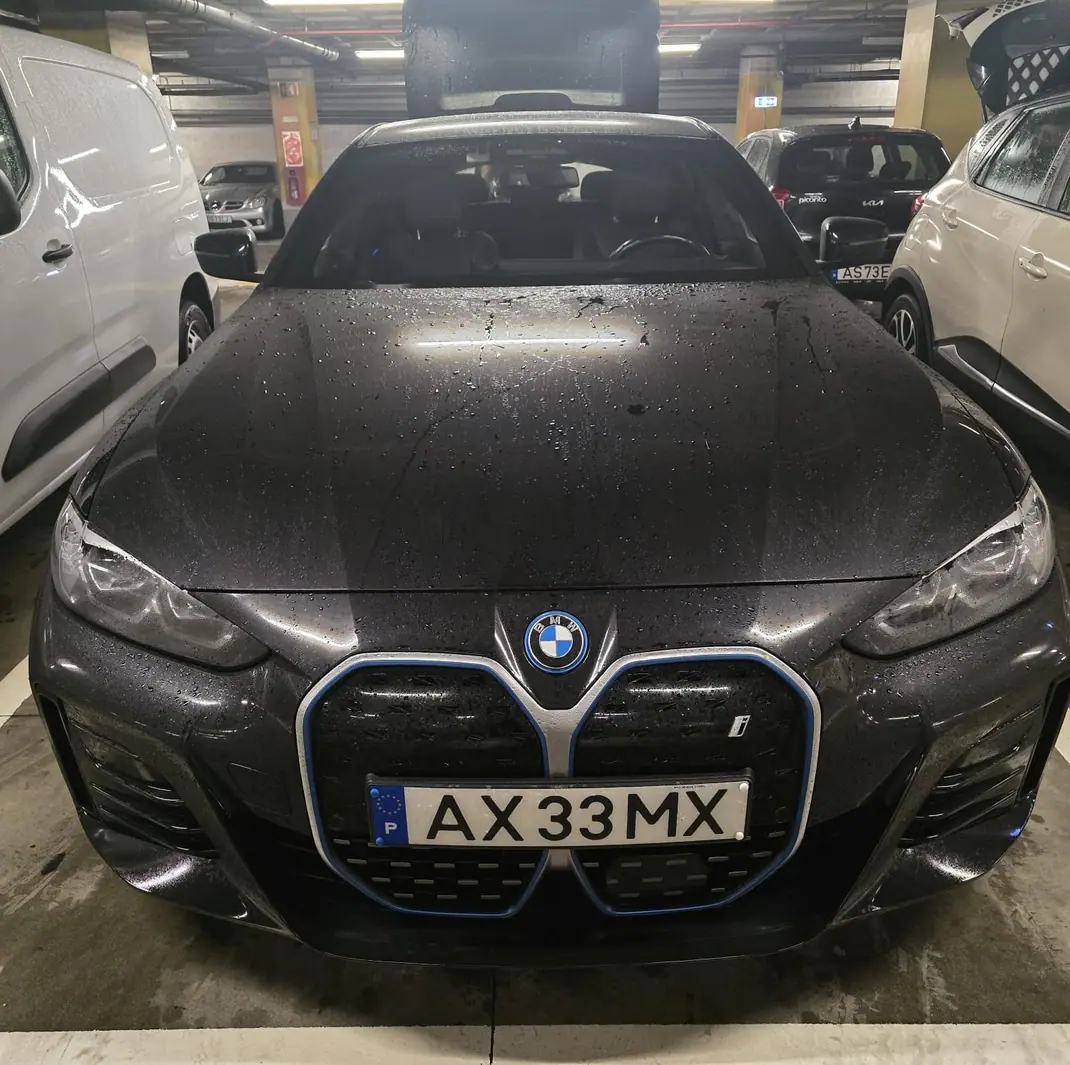 BMW i4 2023 - 41000 EUR, 54000 km - AUTO.MOTO.pt - 54000km - foto 3 de 6