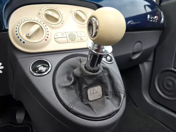 Fiat 500C 2017 - 9900 EUR, 117900 km - 117900km - foto 22 de 31
