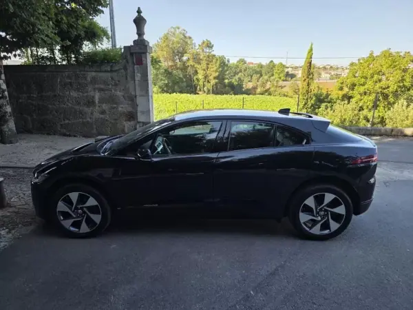 Jaguar I-Pace 2020 - 24499 EUR, 128765 km - AUTO.MOTO.pt - 128765km - foto 17 de 41