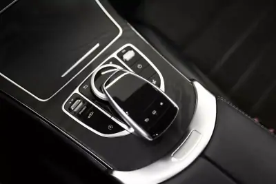 Mercedes-Benz C 220 2016 - 26900 EUR, 178412 km - AUTO.MOTO.pt - 178412km - foto 10 de 22