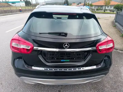 Mercedes-Benz GLA 180 2015 - 22500 EUR, 120000 km - AUTO.MOTO.pt - 120000km - foto 11 de 28