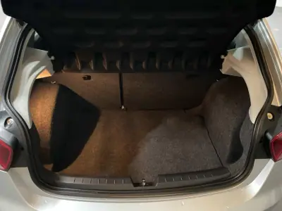 SEAT Ibiza 2014 - 5750 EUR, 290400 km - AUTO.MOTO.pt - 290400km - foto 18 de 19