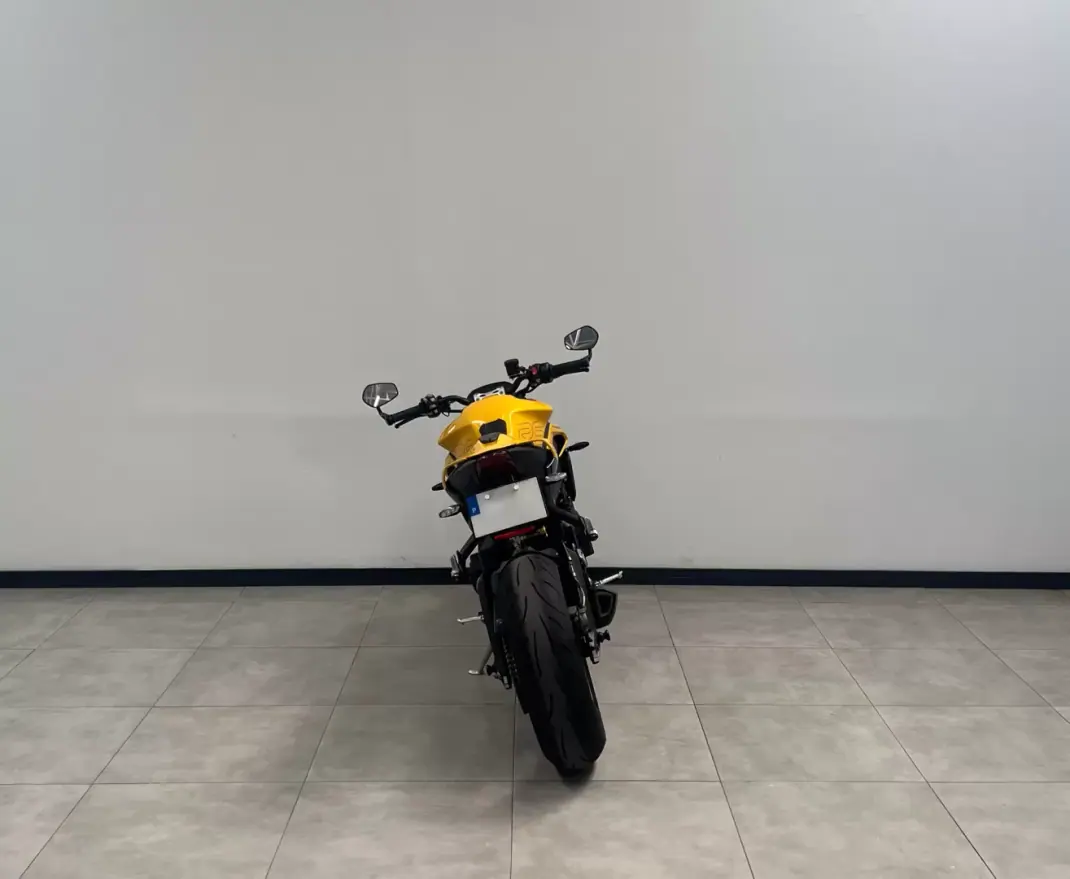 Triumph Street Triple 2024 - 9900 EUR, 24000 km - 24000km - foto 6 de 15