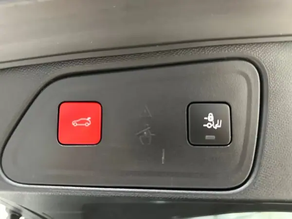 Peugeot 3008 2021 - 26990 EUR, 58000 km - AUTO.MOTO.pt - 58000km - foto 13 de 20