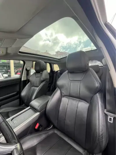 Land Rover EVOQUE 2018 — foto 5 de 9