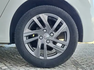 Peugeot 208 2022 - 11900 EUR, 61017 km - 61017km - foto 11 de 23