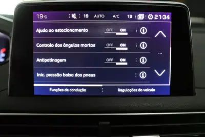 Peugeot 5008 2020 - 23900 EUR, 135783 km - AUTO.MOTO.pt - 135783km - foto 33 de 42