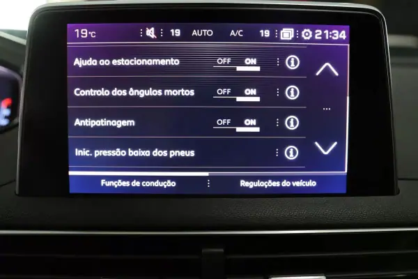 Peugeot 5008 2020 - 23900 EUR, 135783 km - AUTO.MOTO.pt - 135783km - foto 33 de 42