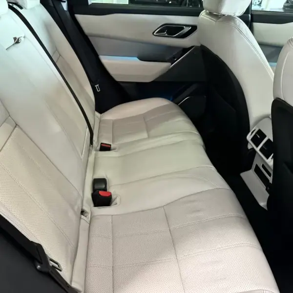Land Rover Range Rover Velar 2019 - 45000 EUR, 75000 km - AUTO.MOTO.pt - 75000km - foto 6 de 8