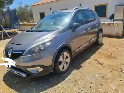Renault Scénic 2014 - 4750 EUR, 167528 km - AUTO.MOTO.pt - 167528km - foto 1 de 11