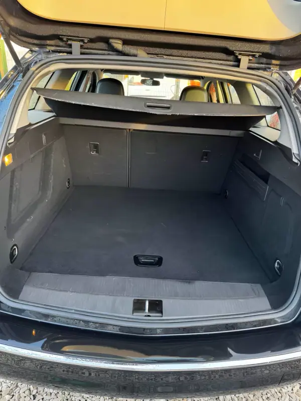 Opel Astra 2015 - 6250 EUR, 250000 km - AUTO.MOTO.pt - 250000km - foto 8 de 8