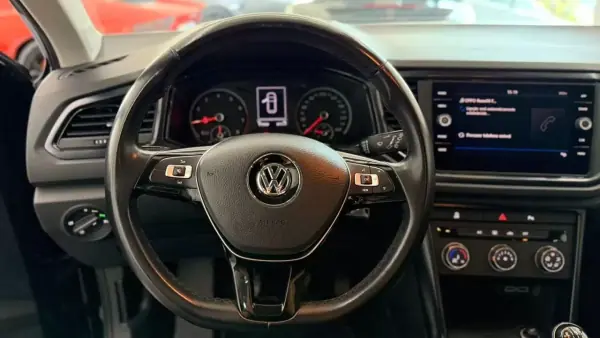 Volkswagen T-Roc 2019 - 14490 EUR, 175696 km - AUTO.MOTO.pt - 175696km - foto 11 de 25