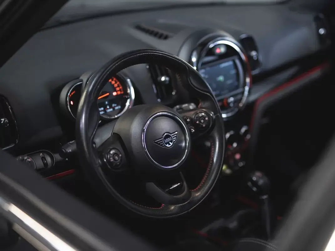 MINI Countryman 2020 - 22990 EUR, 120940 km - AUTO.MOTO.pt - 120940km - foto 17 de 25