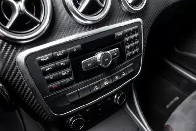 Mercedes-Benz A 180 2015 - 13990 EUR, 263650 km - AUTO.MOTO.pt - 263650km - foto 18 de 34