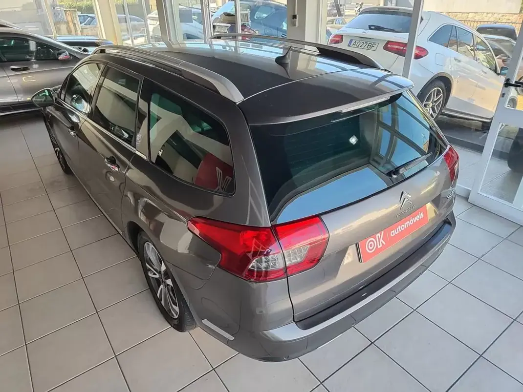 Citroën C5 Tourer 2017 - 9500 EUR, 248400 km - AUTO.MOTO.pt - 248400km - foto 8 de 38
