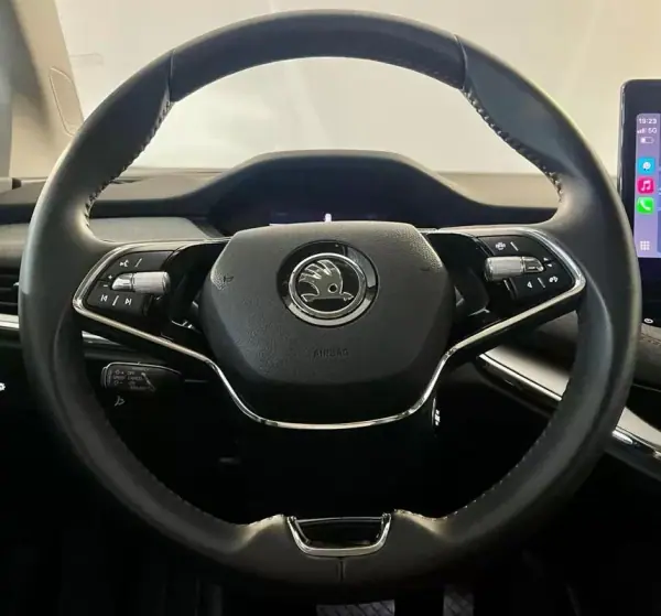 Skoda Enyaq 2023 - 27750 EUR, 19000 km - AUTO.MOTO.pt - 19000km - foto 18 de 40