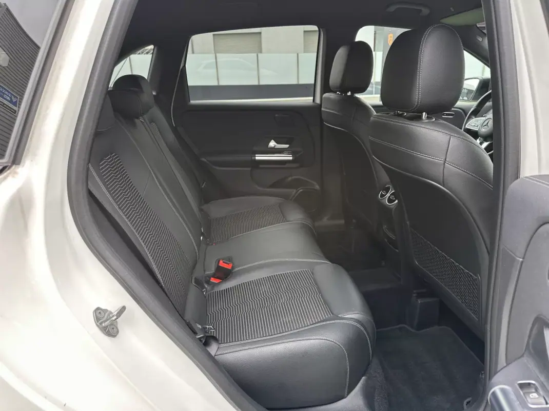 Mercedes-Benz B 200 2020 - 18900 EUR, 210000 km - 210000km - foto 58 de 74