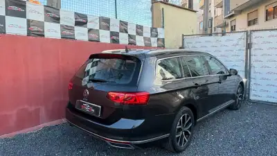 Volkswagen Passat Variant 2021 - 20400 EUR, 128500 km - AUTO.MOTO.pt - 128500km - foto 6 de 12