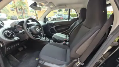 Smart ForTwo Coupé 2023 - 13280 EUR, 15000 km - AUTO.MOTO.pt - 15000km - foto 3 de 11