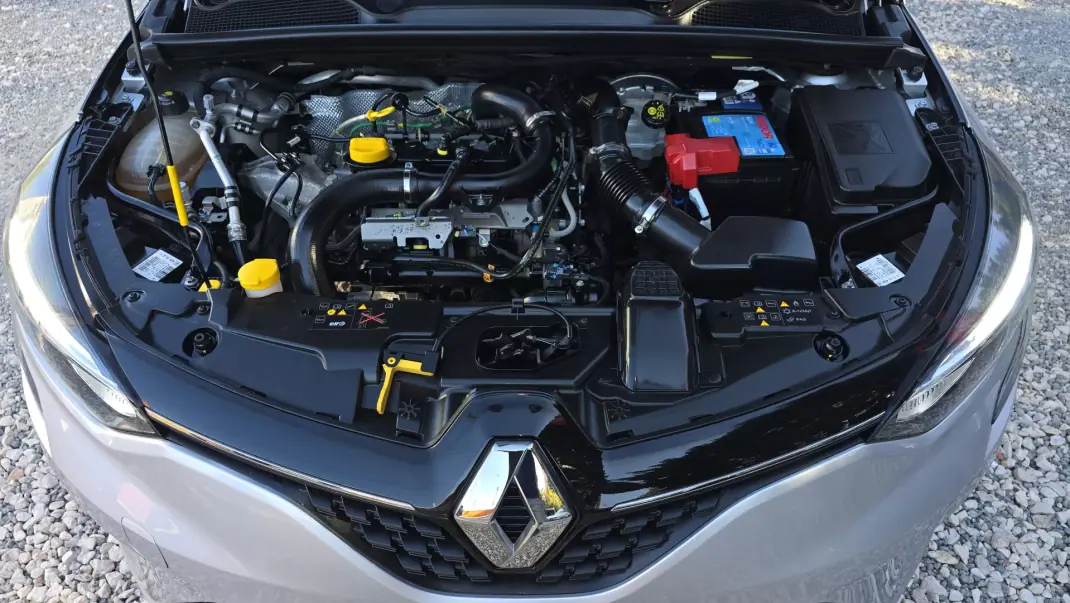 Renault Clio 2020 - 12850 EUR, 66000 km - AUTO.MOTO.pt - 66000km - foto 18 de 18