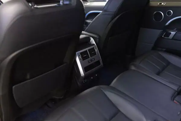 Land Rover Range Rover Sport 2018 - 47990 EUR, 135000 km - AUTO.MOTO.pt - 135000km - foto 29 de 41