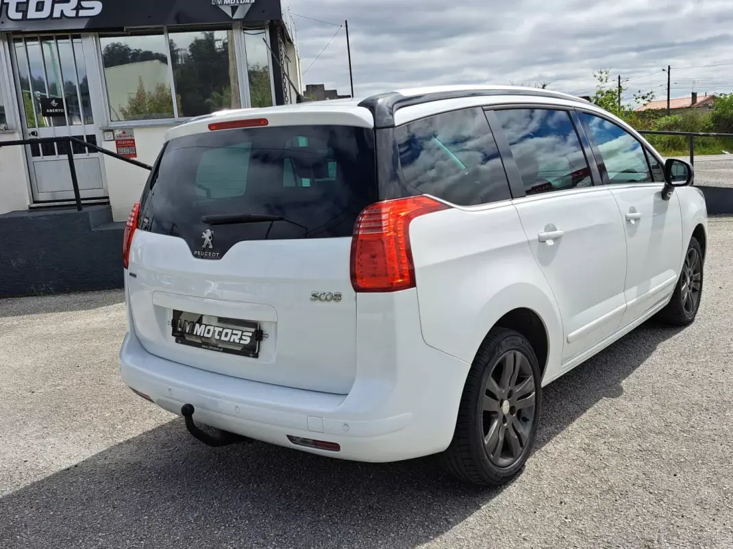 Peugeot 5008 2016 - 13450 EUR, 164950 km - AUTO.MOTO.pt - 164950km - foto 7 de 47