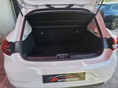 Renault Clio 2023 - 11999 EUR, 115000 km - AUTO.MOTO.pt - 115000km - foto 13 de 14