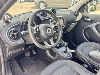Smart ForFour 2019 - 12990 EUR, 12000 km - 12000km - foto 7 de 17