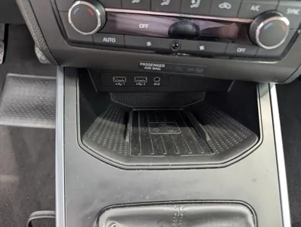 SEAT Arona 2019 - 10500 EUR, 229648 km - AUTO.MOTO.pt - 229648km - foto 19 de 23