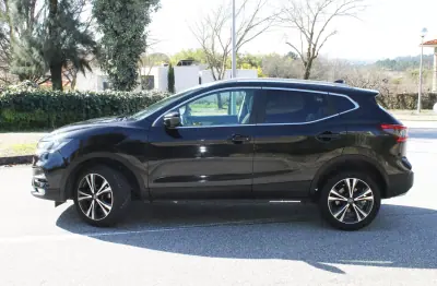 Nissan Qashqai 2018 - 20750 EUR, 87000 km - AUTO.MOTO.pt - 87000km - foto 11 de 37