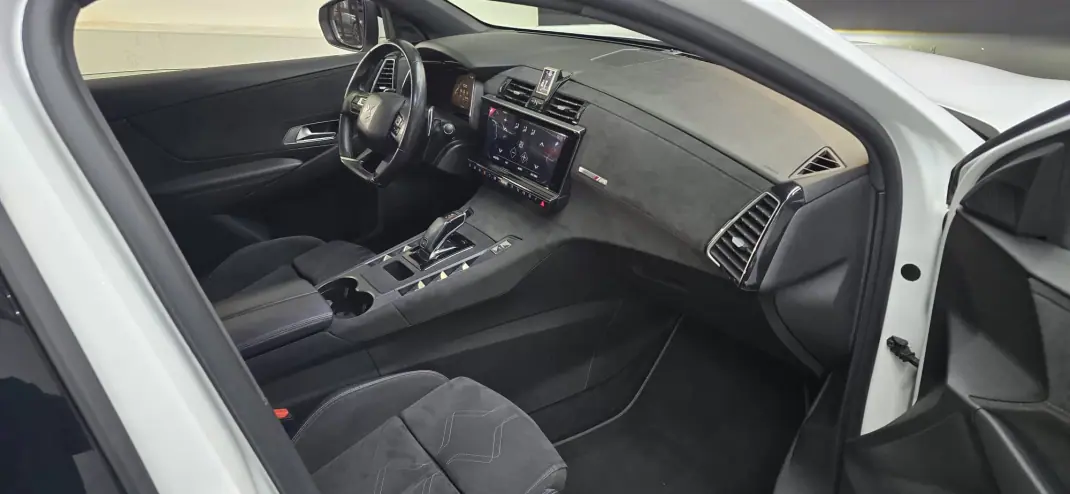 DS DS7 Crossback 2019 - 20990 EUR, 170000 km - AUTO.MOTO.pt - 170000km - foto 40 de 59