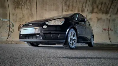 Ford S-Max 2007 - 7950 EUR, 380000 km - AUTO.MOTO.pt - 380000km - foto 4 de 23