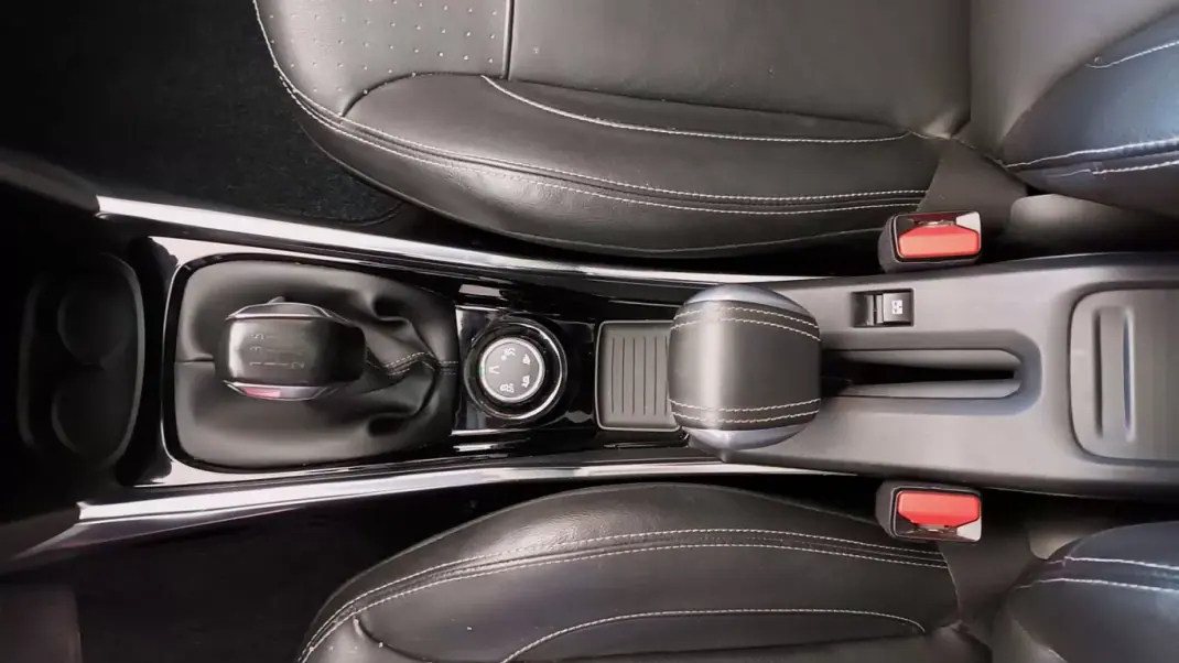 Peugeot 2008 2015 - 11490 EUR, 92490 km - AUTO.MOTO.pt - 92490km - foto 72 de 72