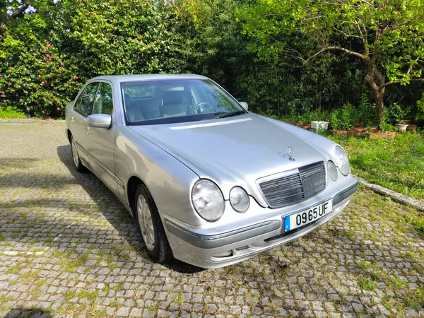 Mercedes-Benz E 220 2002 - 6500 EUR, 455000 km - AUTO.MOTO.pt - 455000km - foto 2 de 9