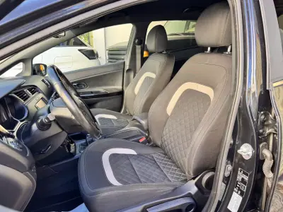 Kia Ceed SW 2016 - 10900 EUR, 193625 km - 193625km - foto 22 de 25