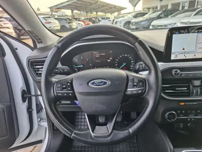 Ford Focus 2019 - 15500 EUR, 119500 km - AUTO.MOTO.pt - 119500km - foto 14 de 30
