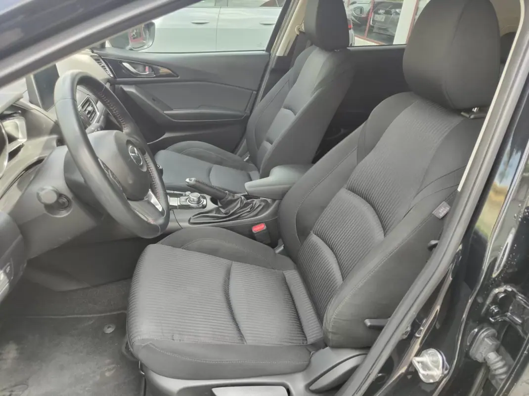 Mazda 3 2016 - 12490 EUR, 87000 km - 87000km - foto 7 de 22
