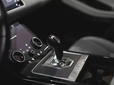 Land Rover Range Rover Evoque 2021 - 35990 EUR, 49810 km - AUTO.MOTO.pt - 49810km - foto 20 de 23