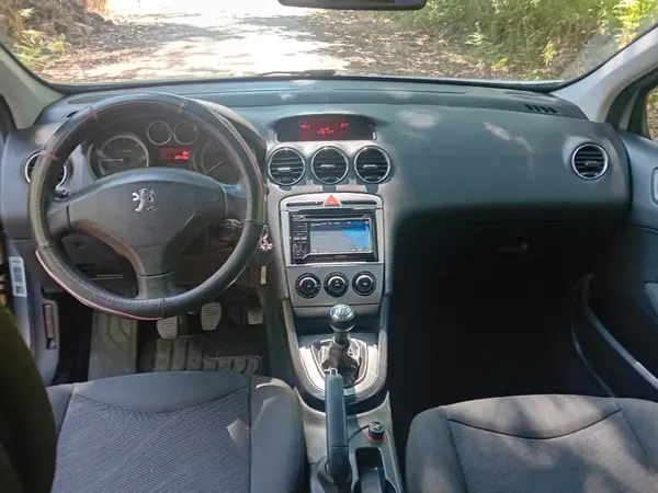 Peugeot 308 2007 - 4200 EUR, 227000 km - AUTO.MOTO.pt - 227000km - foto 3 de 13