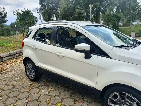 Ford EcoSport 2014 - 10900 EUR, 137000 km - AUTO.MOTO.pt - 137000km - foto 19 de 20