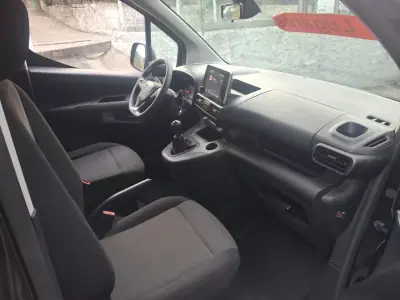 Opel Combo 2020 - 19250 EUR, 79784 km - AUTO.MOTO.pt - 79784km - foto 5 de 21