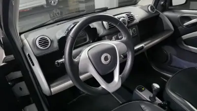 Smart ForTwo Coupé 2014 - 8990 EUR, 130000 km - AUTO.MOTO.pt - 130000km - foto 5 de 42