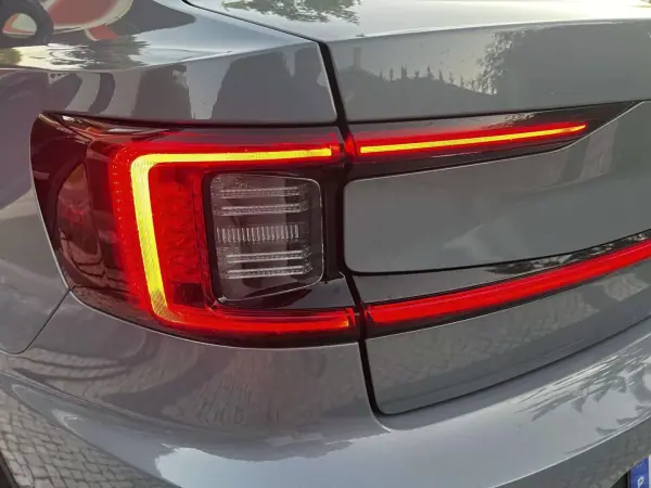 Polestar 2 2023 - 31400 EUR, 34900 km - AUTO.MOTO.pt - 34900km - foto 16 de 17