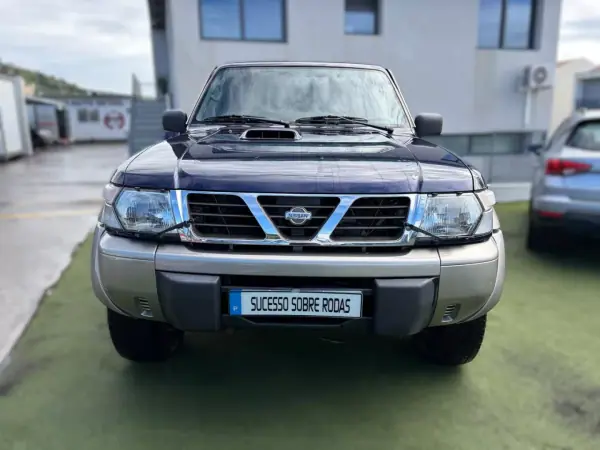 Nissan Patrol 2000 — foto 2 de 19