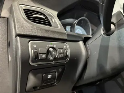 Volvo V60 2016 - 13900 EUR, 265393 km - 265393km - foto 38 de 44