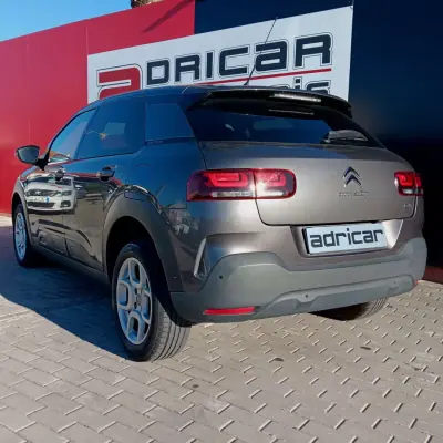 Citroën C4 Cactus 2018 - 11900 EUR, 132271 km - AUTO.MOTO.pt - 132271km - foto 9 de 18