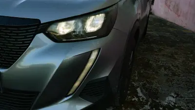 Peugeot 2008 2021 - 17999 EUR, 118000 km - AUTO.MOTO.pt - 118000km - foto 10 de 31