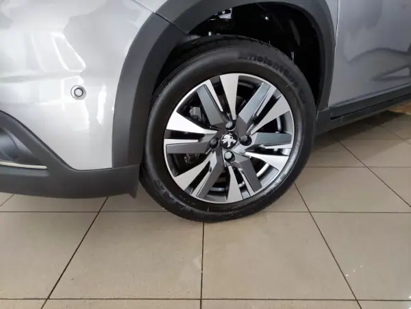 Peugeot 2008 2018 - 13250 EUR, 37000 km - AUTO.MOTO.pt - 37000km - foto 6 de 31