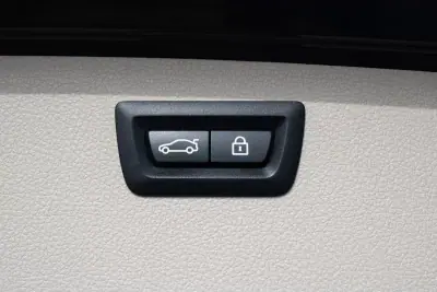 BMW 320 2016 - 18900 EUR, 173000 km - AUTO.MOTO.pt - 173000km - foto 9 de 19